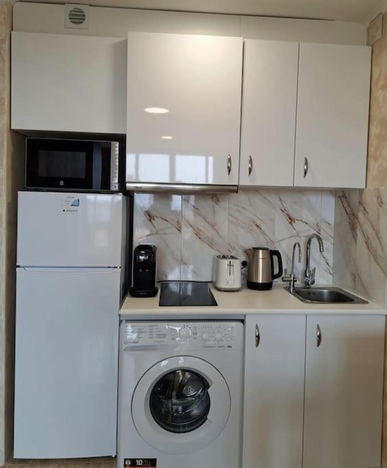 Cozy Studio With Sea View Apartment Benidorm Luaran gambar