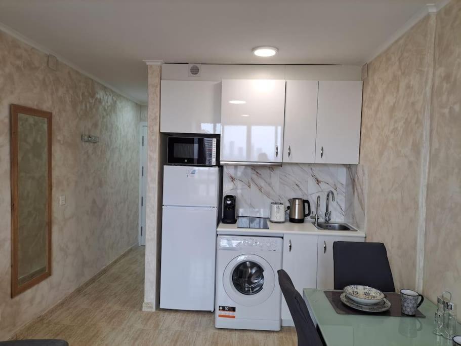 Cozy Studio With Sea View Apartment Benidorm Luaran gambar